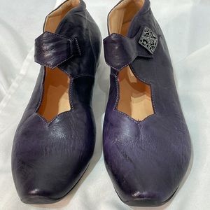 🇮🇹 Made in Italy Think Shoes size 43 (size chart included)